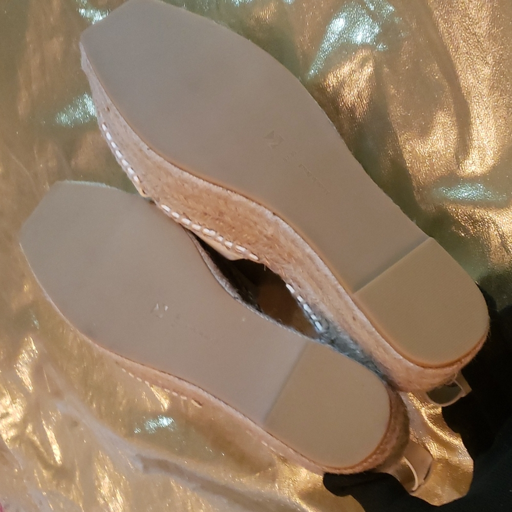 Espadrilles - Picture 8 of 10